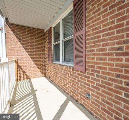 7 LAIRD LN, New Castle, DE 19720