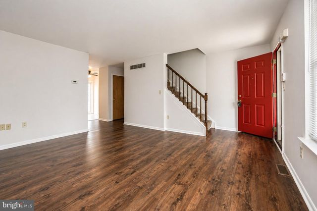 7 LAIRD LN, New Castle, DE 19720