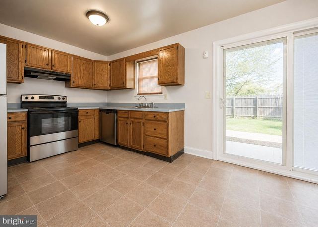 7 LAIRD LN, New Castle, DE 19720