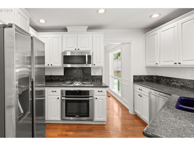 12241 Sw 18TH Ave, Portland, OR 97219
