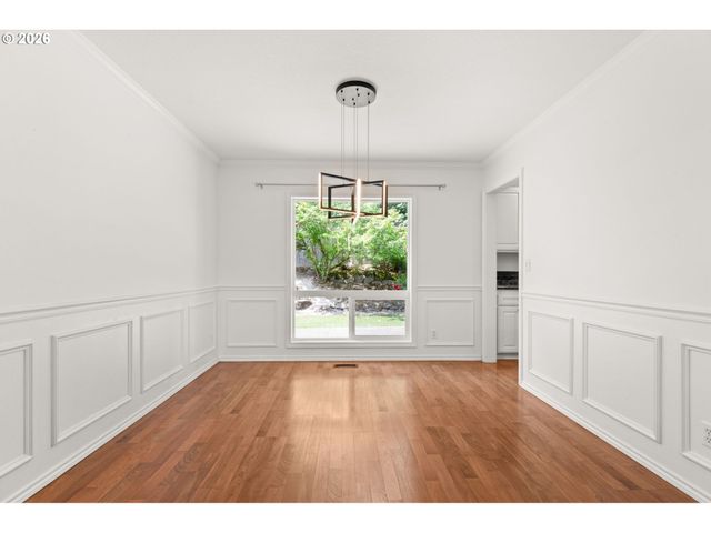 12241 Sw 18TH Ave, Portland, OR 97219