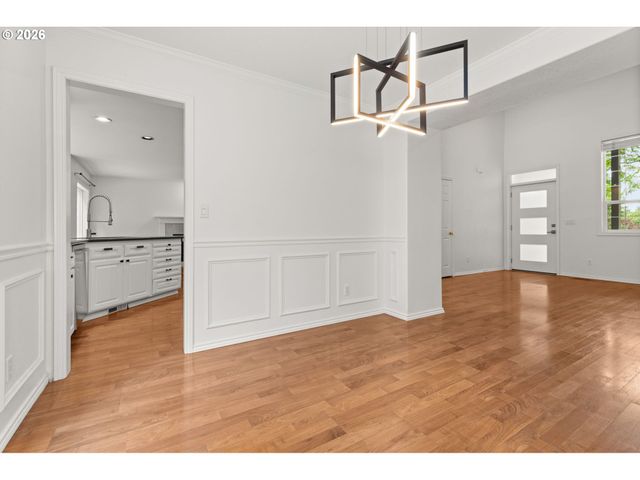 12241 Sw 18TH Ave, Portland, OR 97219