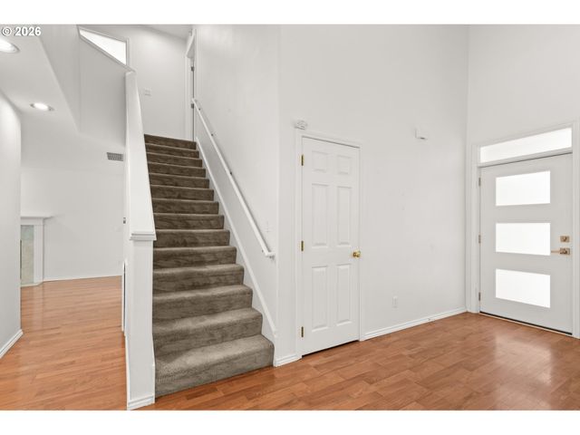 12241 Sw 18TH Ave, Portland, OR 97219