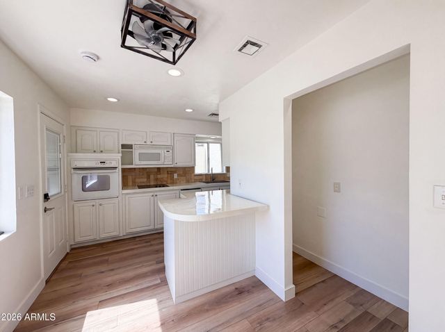 5341 N QUESTA TIERRA Drive, Phoenix, AZ 85012