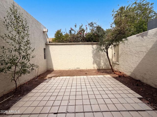 5341 N QUESTA TIERRA Drive, Phoenix, AZ 85012