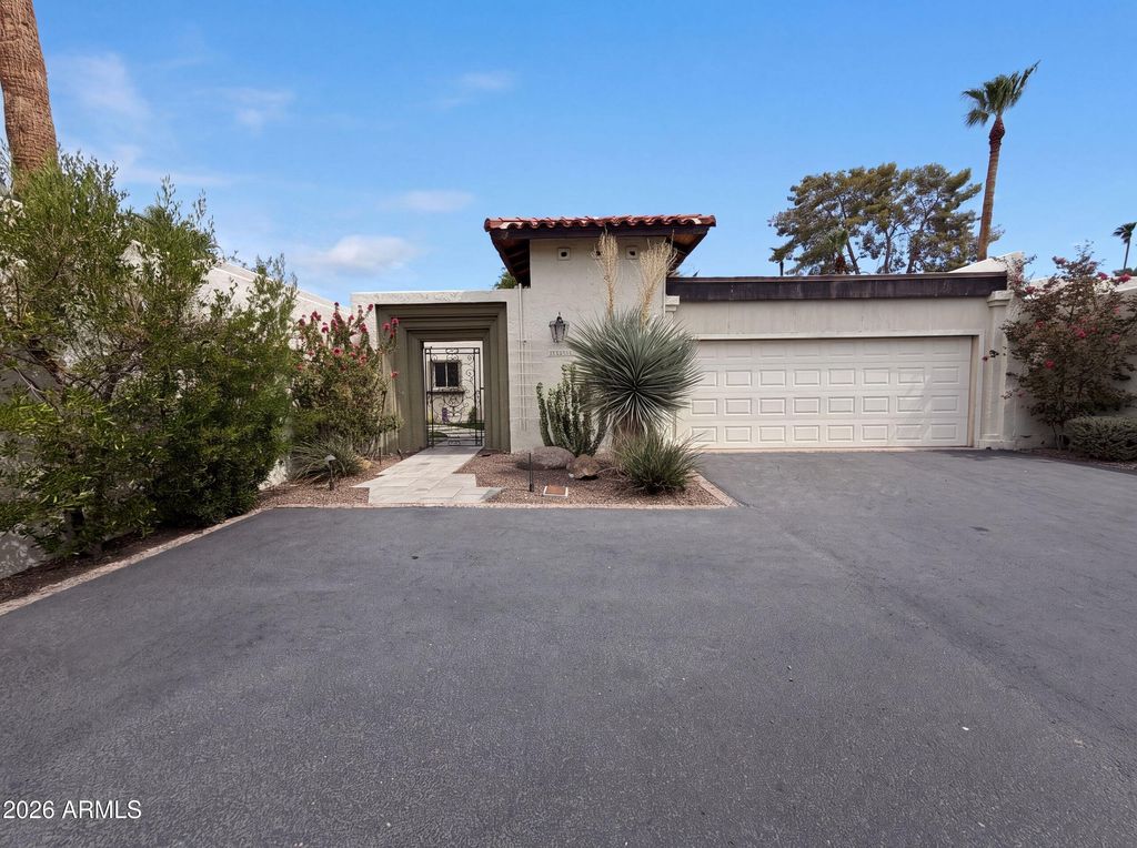 5341 N QUESTA TIERRA Drive, Phoenix, AZ 85012