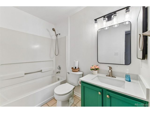 8485 Pebble Creek Way 13-203, Highlands Ranch, CO 80126