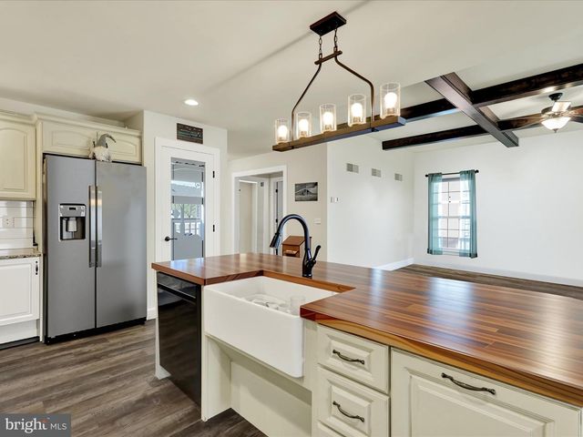 143 ROSEBUSH CT, Womelsdorf, PA 19567