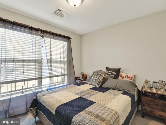 143 ROSEBUSH CT, Womelsdorf, PA 19567