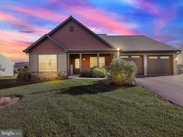 143 ROSEBUSH CT, Womelsdorf, PA 19567