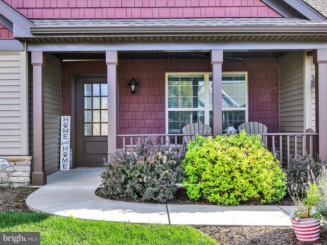 143 ROSEBUSH CT, Womelsdorf, PA 19567