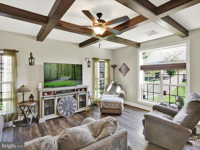 143 ROSEBUSH CT, Womelsdorf, PA 19567