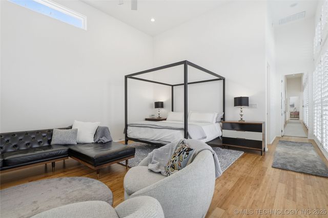 5301 Oak Timber Drive, Tulsa, OK 74131