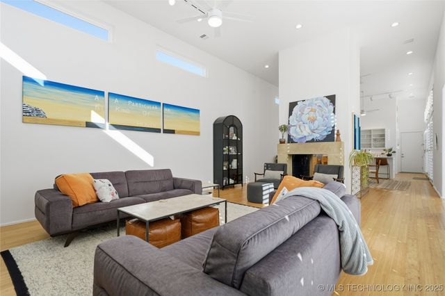 5301 Oak Timber Drive, Tulsa, OK 74131