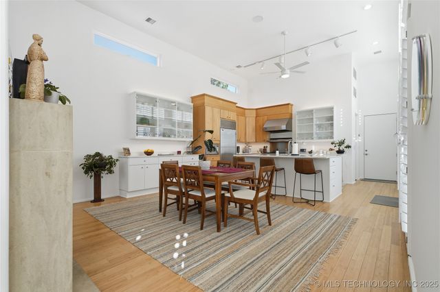 5301 Oak Timber Drive, Tulsa, OK 74131