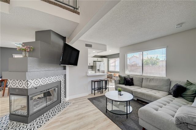 1375 Duet Court, Las Vegas, NV 89119