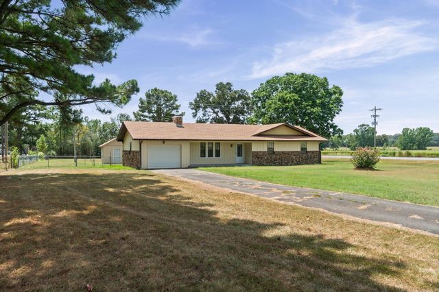 468 Honey Hill Rd., Searcy, AR 72143