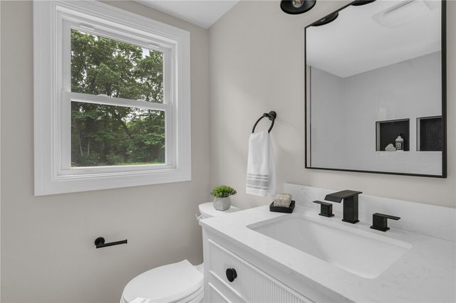 142 Yucatan Drive, Warwick, RI 02889