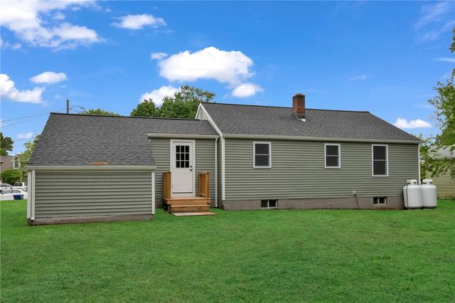 142 Yucatan Drive, Warwick, RI 02889