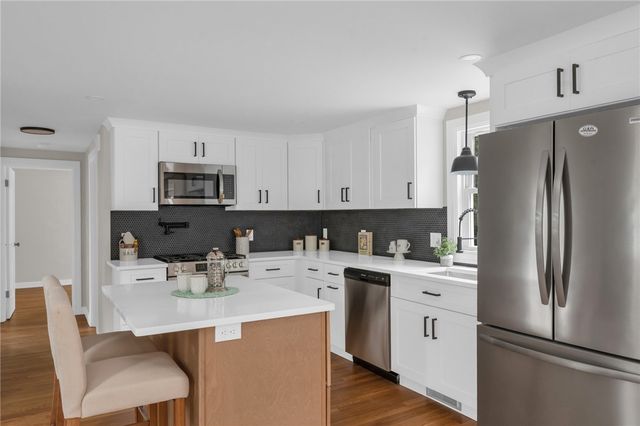142 Yucatan Drive, Warwick, RI 02889