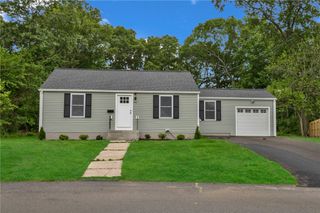142 Yucatan Drive, Warwick, RI 02889