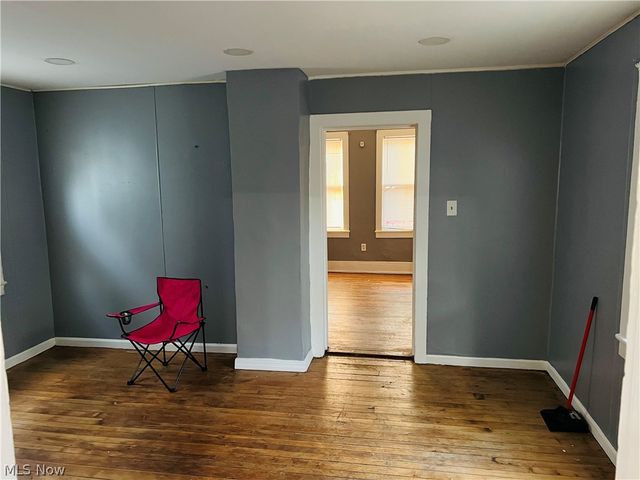 7605 Lawn Avenue, Cleveland, OH 44102