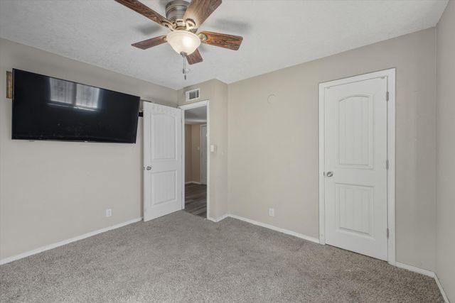 617 Turquoise Court NE, Albuquerque, NM 87123