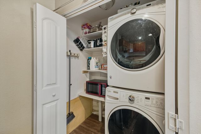 617 Turquoise Court NE, Albuquerque, NM 87123