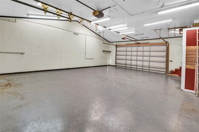 1219 W 5th Street, Freeport, TX 77541