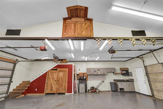 1219 W 5th Street, Freeport, TX 77541