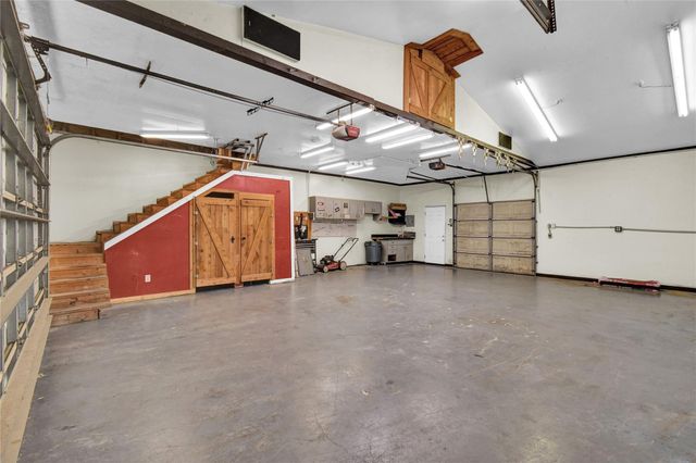 1219 W 5th Street, Freeport, TX 77541