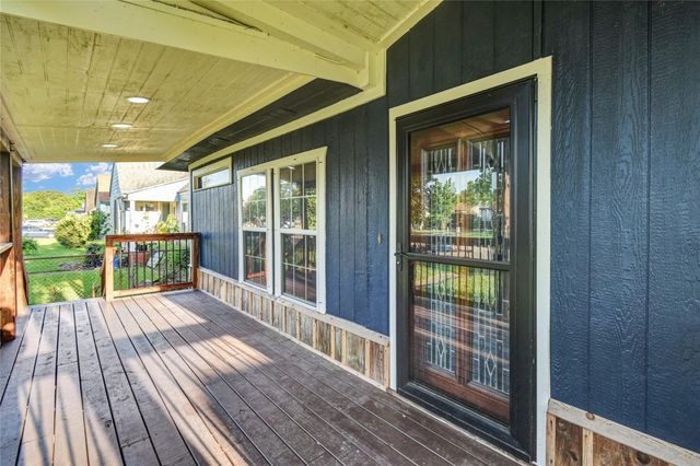 1219 W 5th Street, Freeport, TX 77541