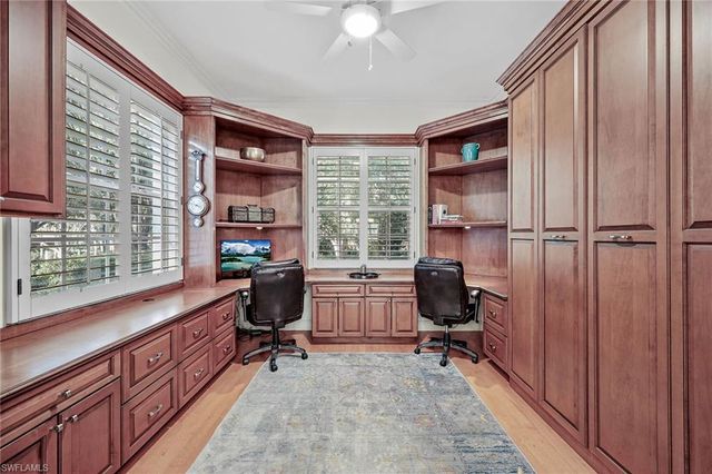 831 Sailaway LN 104, Naples, FL 34108