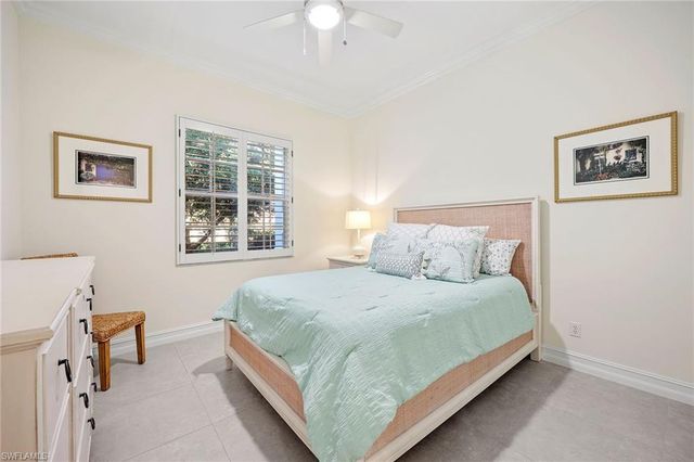 831 Sailaway LN 104, Naples, FL 34108