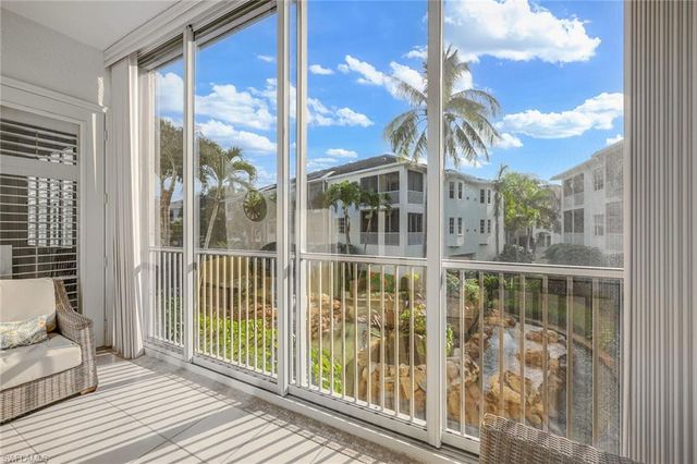 831 Sailaway LN 104, Naples, FL 34108