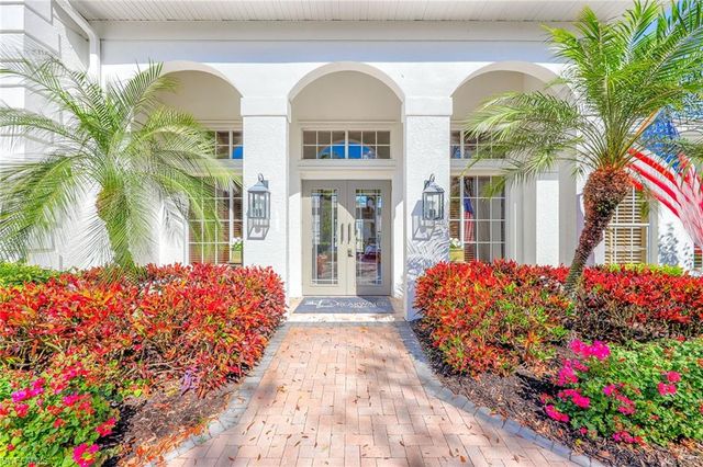 831 Sailaway LN 104, Naples, FL 34108