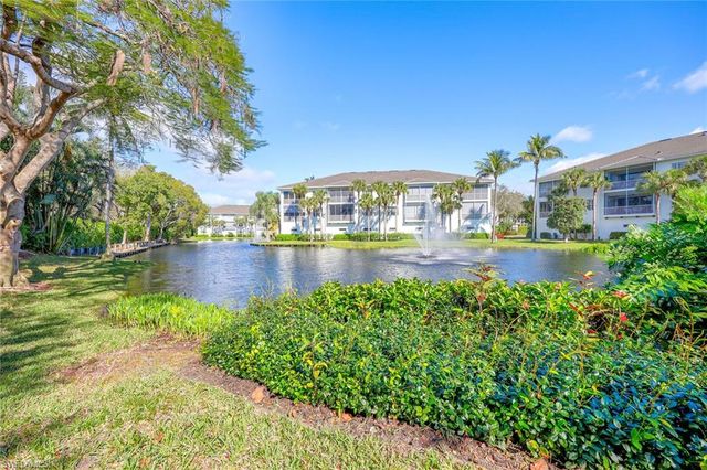 831 Sailaway LN 104, Naples, FL 34108