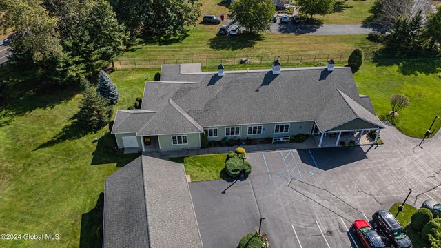 16 Hunter Brook Lane, Queensbury, NY 12804