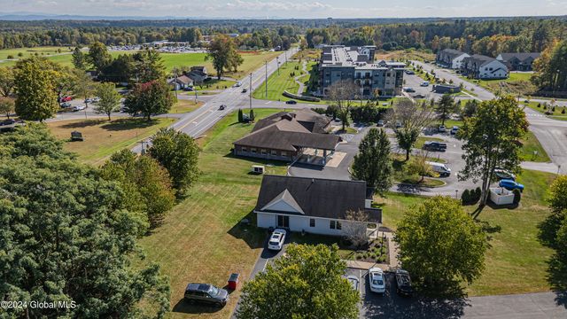 16 Hunter Brook Lane, Queensbury, NY 12804