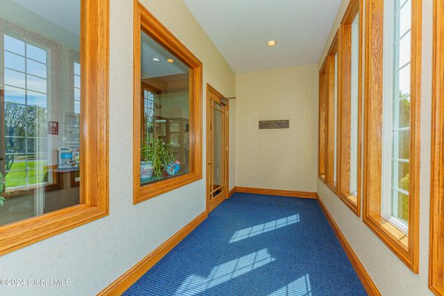 16 Hunter Brook Lane, Queensbury, NY 12804