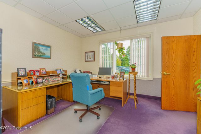 16 Hunter Brook Lane, Queensbury, NY 12804