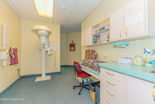 16 Hunter Brook Lane, Queensbury, NY 12804