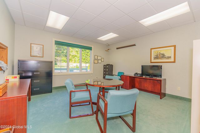 16 Hunter Brook Lane, Queensbury, NY 12804