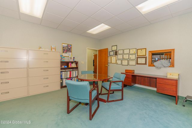 16 Hunter Brook Lane, Queensbury, NY 12804