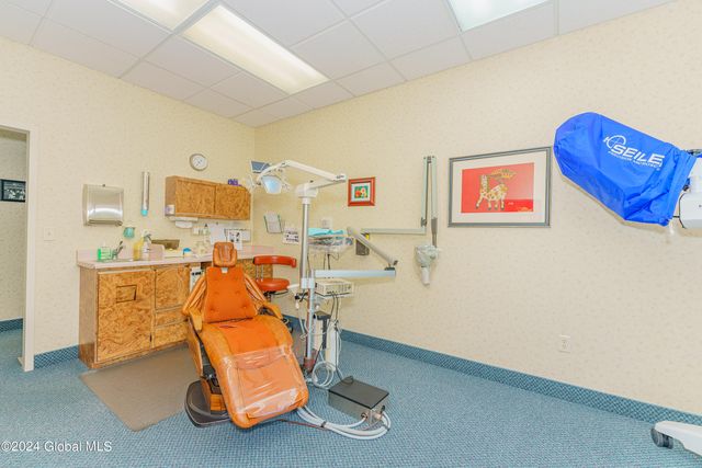 16 Hunter Brook Lane, Queensbury, NY 12804