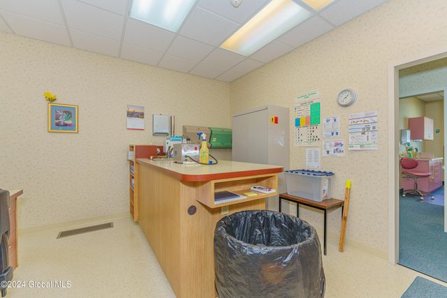 16 Hunter Brook Lane, Queensbury, NY 12804