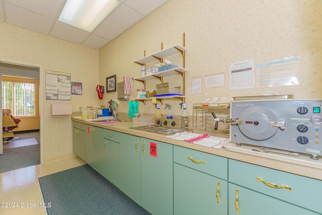 16 Hunter Brook Lane, Queensbury, NY 12804