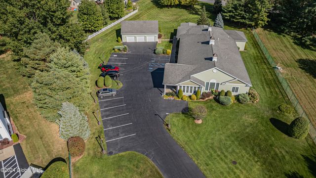 16 Hunter Brook Lane, Queensbury, NY 12804