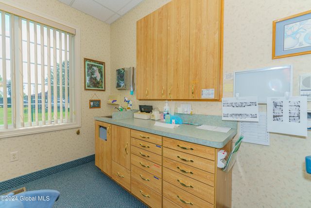 16 Hunter Brook Lane, Queensbury, NY 12804