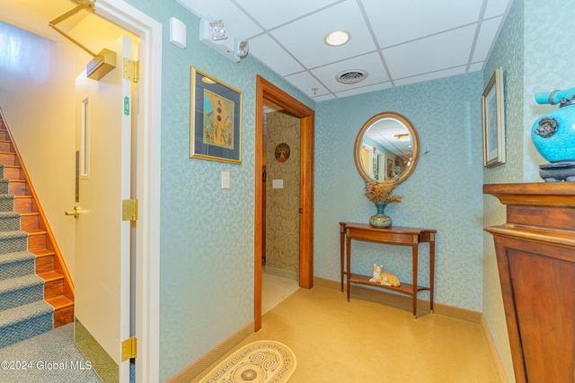 16 Hunter Brook Lane, Queensbury, NY 12804